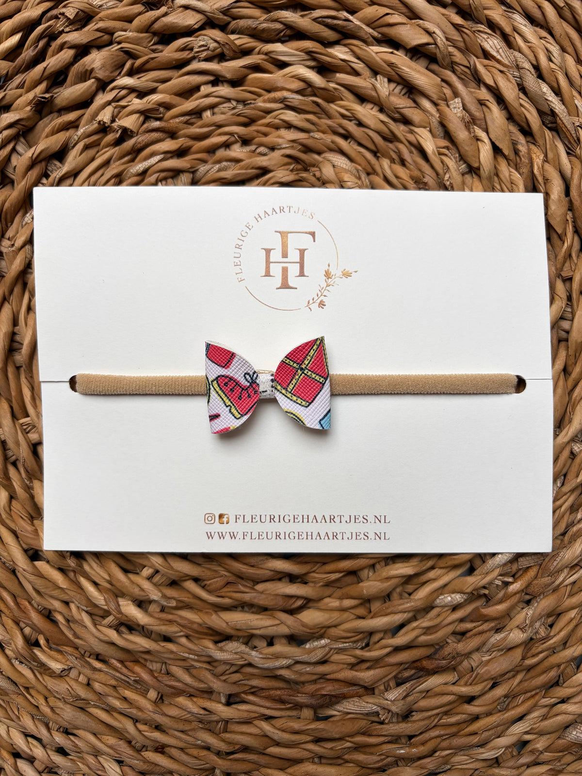 Elastische haarband met Sinterklaasstrikje