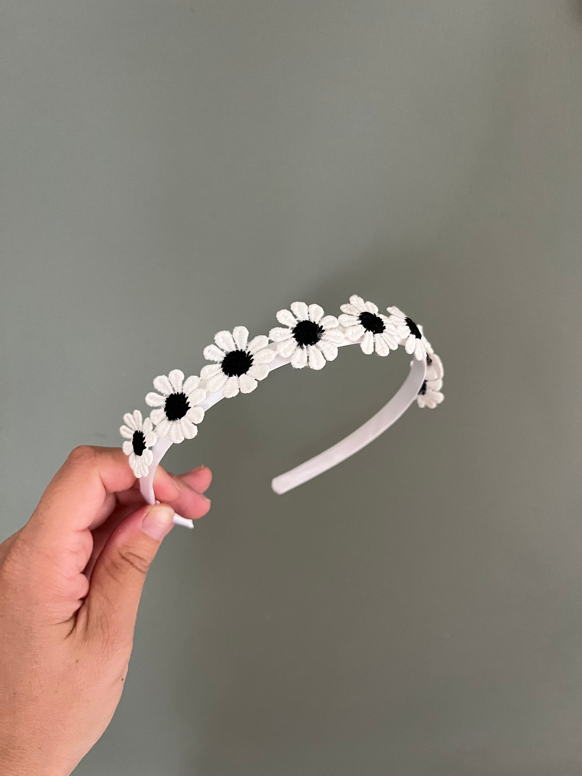 Daisy Bloom | Diadeem