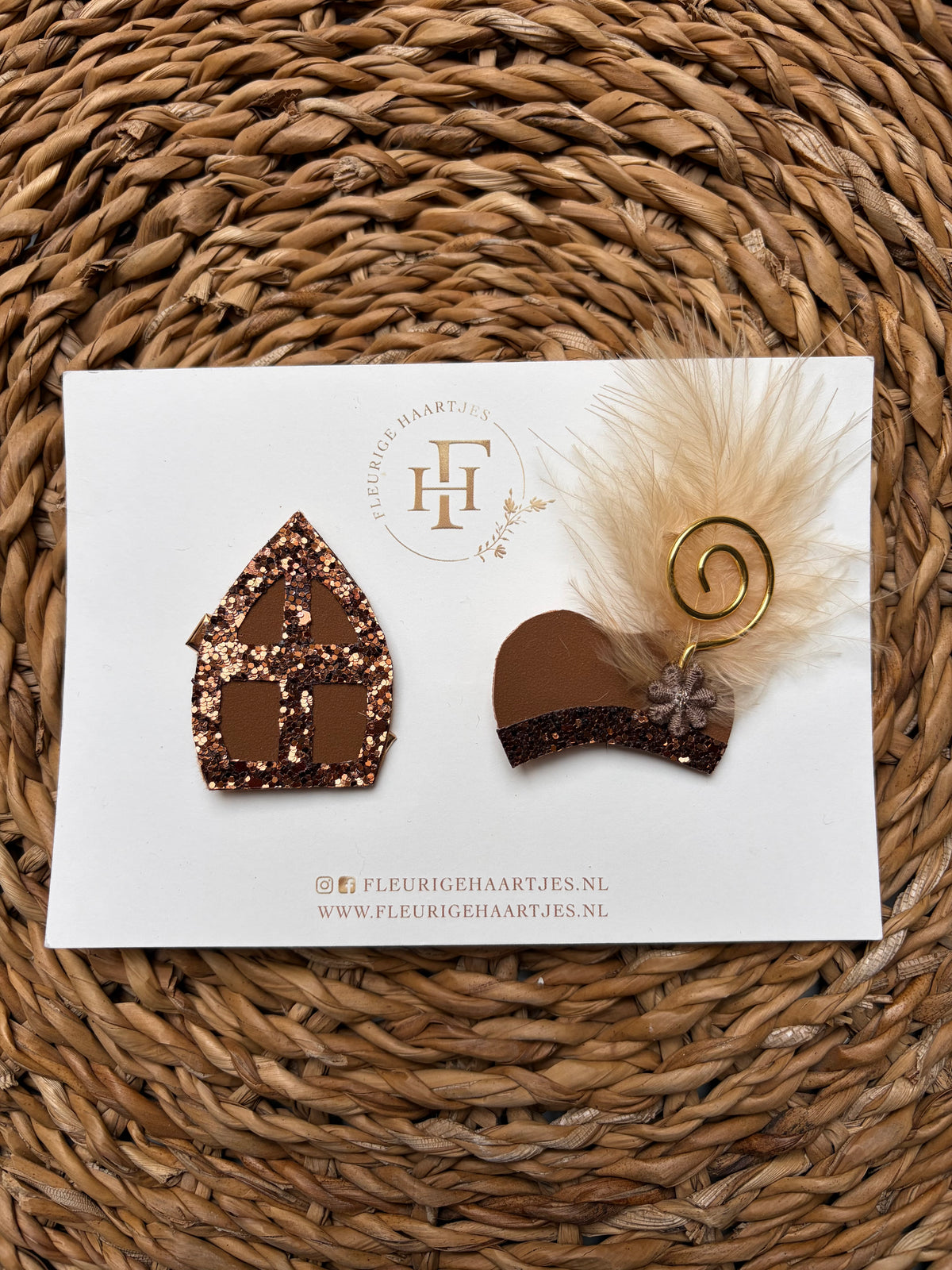 Sinterklaas setje Bruin – Mijter & Pietenmuts