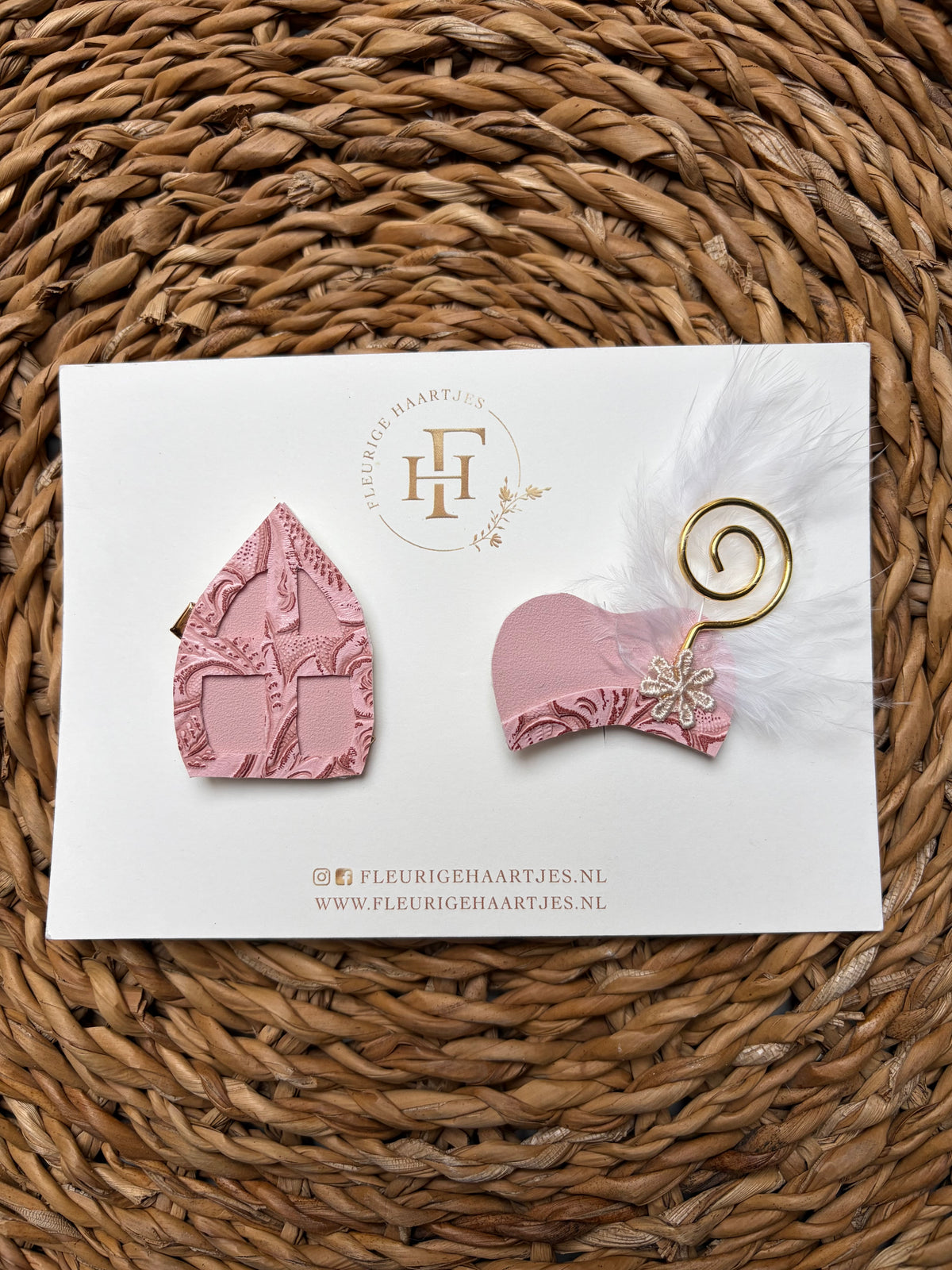 Sinterklaas setje Roze – Mijter & Pietenmuts